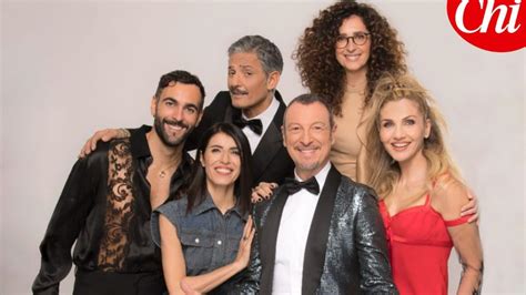 I primi look dei conduttori di Sanremo 2024: Marco .